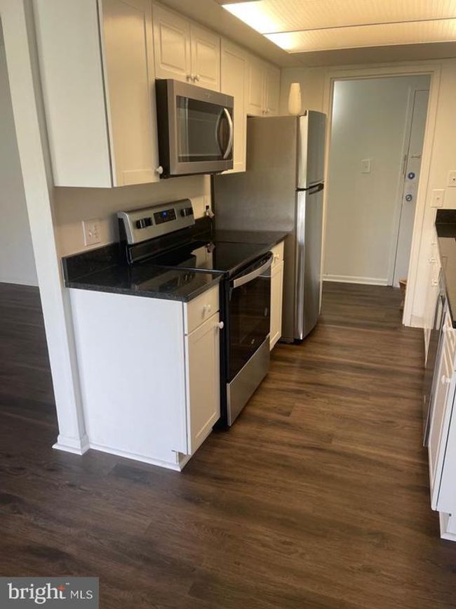 APT-22C - 11629 Stoneview Sq, Condo with 3 bedrooms, 2 bathrooms and null parking in RESTON VA | Image 5