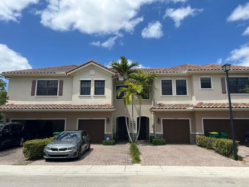 5985-5985 Nw 56th Ct, Tamarac, FL, 33319-2312 | Card Image