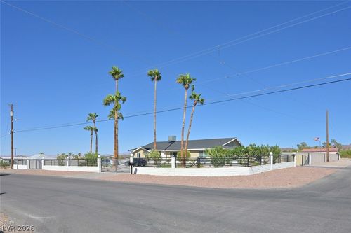 523 Emden St, Henderson, NV, 89015-4614 | Card Image