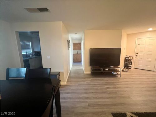 102-1400 Jamielinn Ln, Las Vegas, NV, 89110-5723 | Card Image