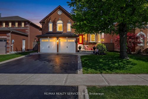 150 Royal Valley Dr, Caledon, ON, L7C1B3 | Card Image