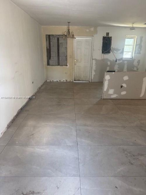 125 Nw 122nd St, North Miami, FL, 33168-4517 | Card Image