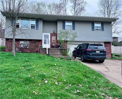 327 Suzanne St, Washington, WV, 26181-3542 | Card Image