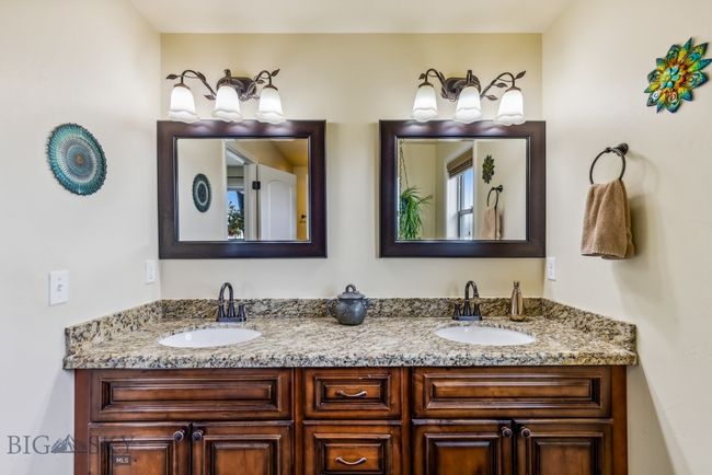 Upstairs bathroom | Image 51