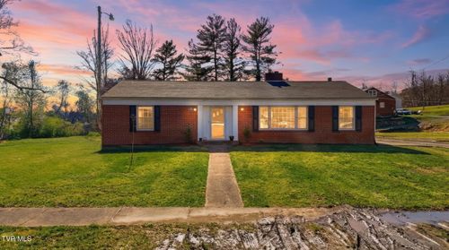 213 Manville Rd, Gate City, VA, 24251-5016 | Card Image