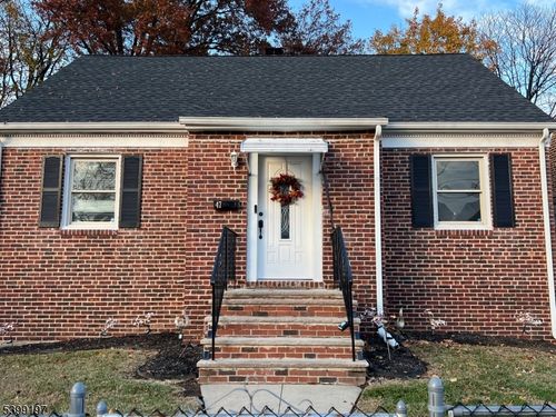 47 Dupont Pl, Irvington, NJ, 07111-3940 | Card Image