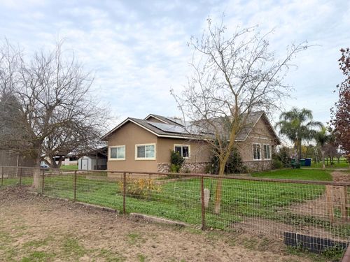6660 Olive Ave, Winton, CA, 95388-8735 | Card Image