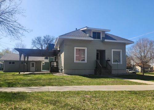304 2nd Ave Se, Pipestone, MN, 56164-1812 | Card Image