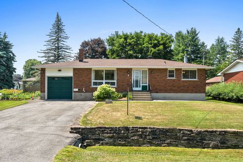 15 Lennox St, Ottawa, ON, K0A2Z0 | Card Image