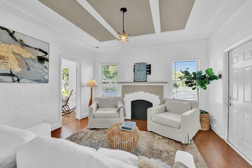 3910 Greenwood Ave, West Palm Beach, FL, 33407-4030 | Card Image