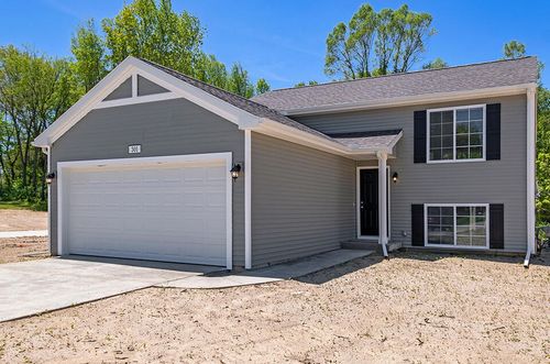 7986 Sierra Dr, Belding, MI, 48809-8523 | Card Image