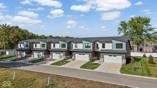 5866 Harbour Town Dr, Noblesville, IN, 46062-6206 | Card Image