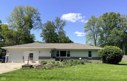 8200 W Lone Beech Dr, Muncie, IN, 47304-8915 | Card Image