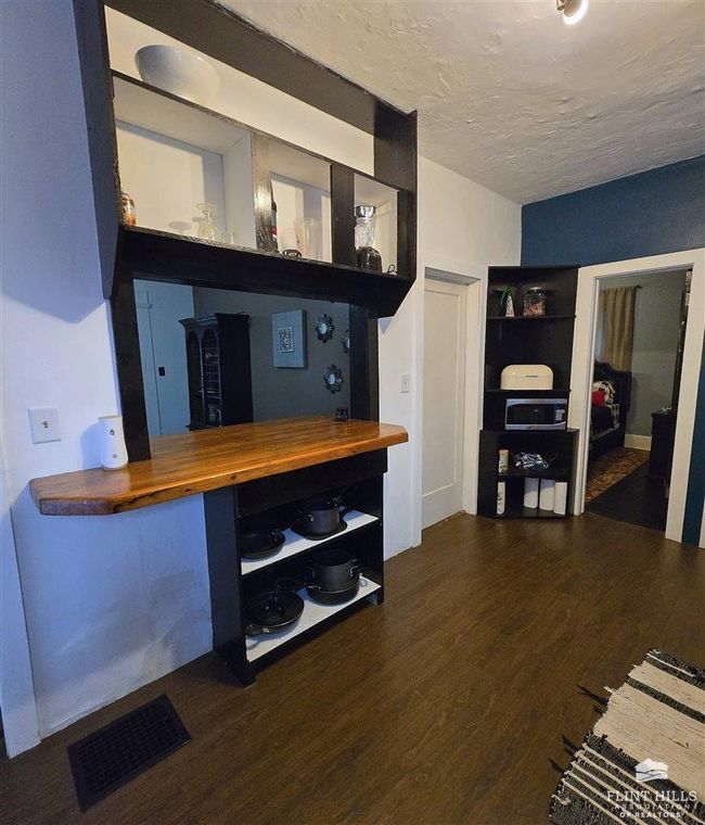 417 Ne 13 Th St, House other with 2 bedrooms, 1 bathrooms and null parking in Abilene KS | Image 9
