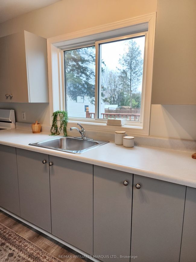 14 Oak St, House attached with 3 bedrooms, 2 bathrooms and 2 parking in Lancaster ON | Image 8