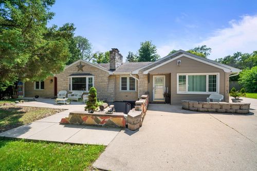 10943 W Appleton Avenue, Milwaukee, WI, 53225 | Card Image
