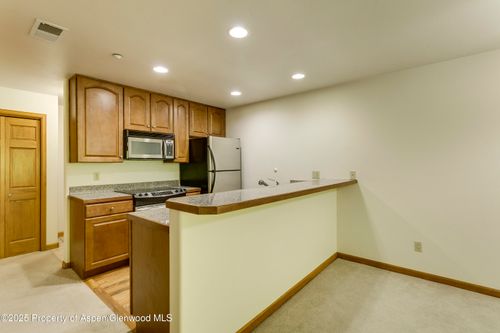300-201 14th St, Glenwood Springs, CO, 81601-4290 | Card Image