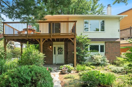 2748 Howe St, Ottawa, ON, K2B6W9 | Card Image