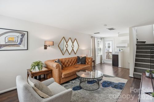 1-721 N Poplar St, Charlotte, NC, 28202-1749 | Card Image