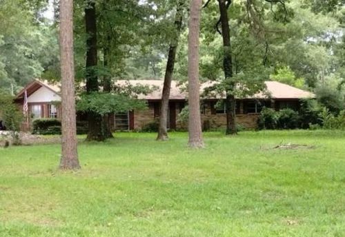 8454 Old Monroe Rd, Bastrop, LA, 71220-7207 | Card Image