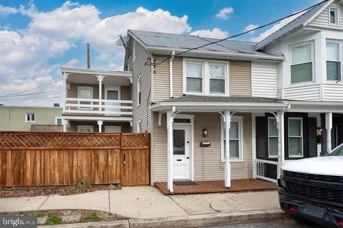 9 E Orange St, LITITZ, PA, 17543-1918 | Card Image