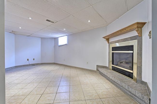 793 Tate Ave, House other with 2 bedrooms, 2 bathrooms and 6 parking in Hamilton ON | Image 27