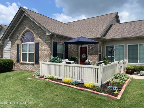 8673 Parkview Oaks Circle, Olive Branch, MS, 38654 | Card Image