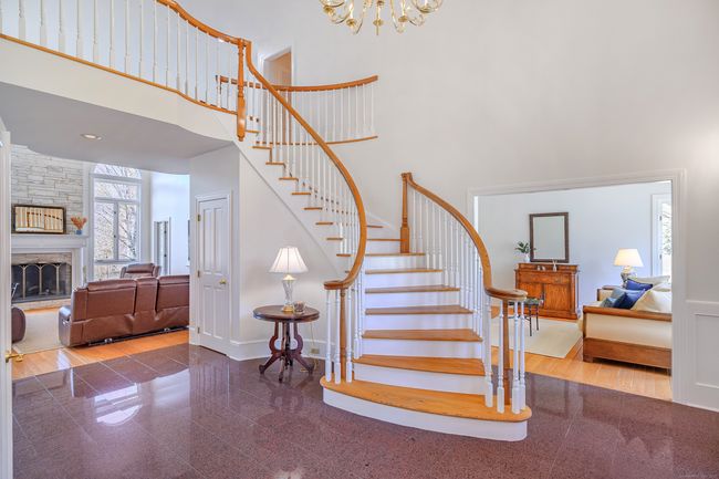 10 Edna Ct, House other with 4 bedrooms, 5 bathrooms and 10 parking in Brookfield CT | Image 5
