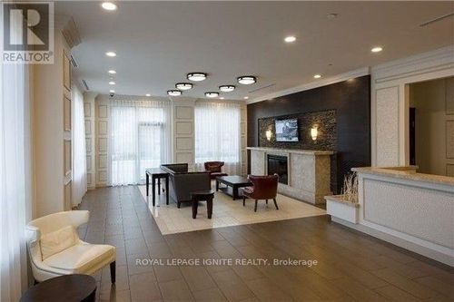 407-35 Saranac Boulevard, Toronto (Englemount-Lawrence), ON, M6A2G5 | Card Image