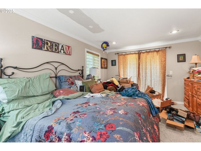 270 Se Robin Way, House other with 3 bedrooms, 2 bathrooms and 2 parking in Gresham OR | Image 21