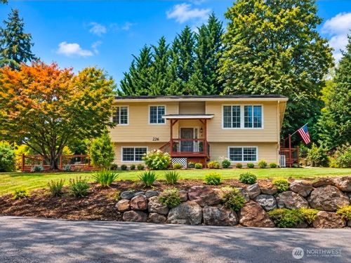 226 Gwynne Rd, Kalama, WA, 98625-9748 | Card Image
