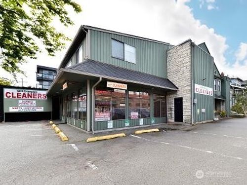 apt-4-7519 Greenwood Ave N, Seattle, WA, 98103-4652 | Card Image