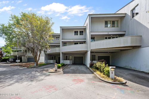 5-5 Batts Hill Rd, New Bern, NC, 28562-7364 | Card Image