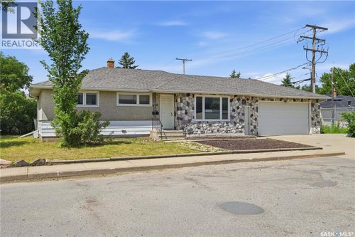 412 Montreal St N, Regina, SK, S4R5C7 | Card Image