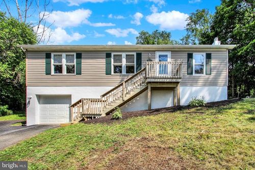 4953 Lincolnwood Dr, York, PA, 17408-6037 | Card Image