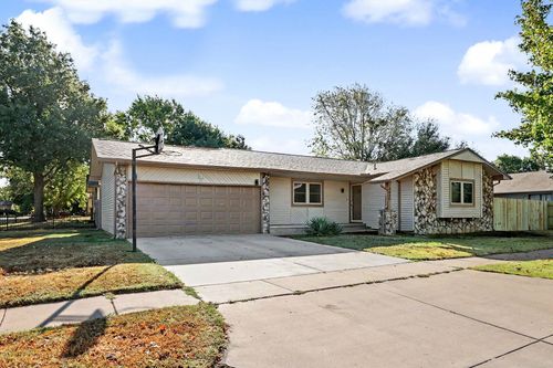 2420 N Edgemoor, Wichita, KS, 67220 | Card Image