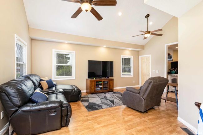 8326 Knoxville Rd, House other with 3 bedrooms, 2 bathrooms and null parking in Milan IL | Image 5