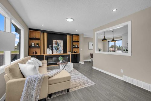 951 Maitland Way Ne, Calgary, AB, T2A5M8 | Card Image