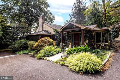 160 Camp Hill Rd, FORT WASHINGTON, PA, 19034-2904 | Card Image