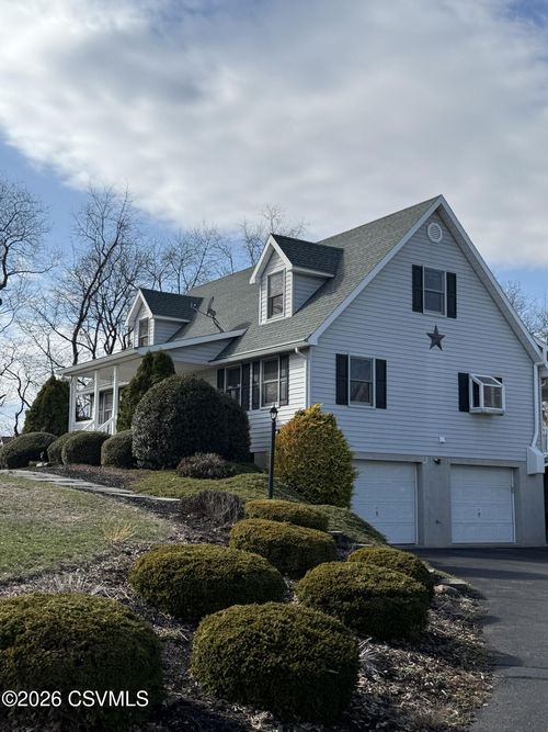 67 Robin Ln, New Columbia, PA, 17856-9025 | Card Image
