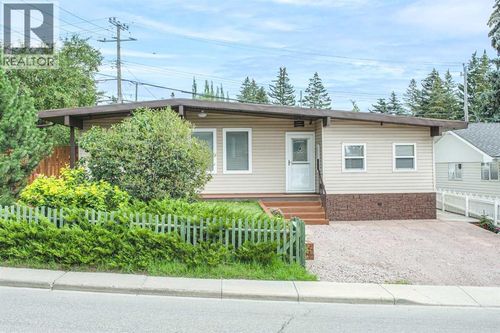 5808 Dalton Dr Nw, Calgary, AB, T3A1C6 | Card Image