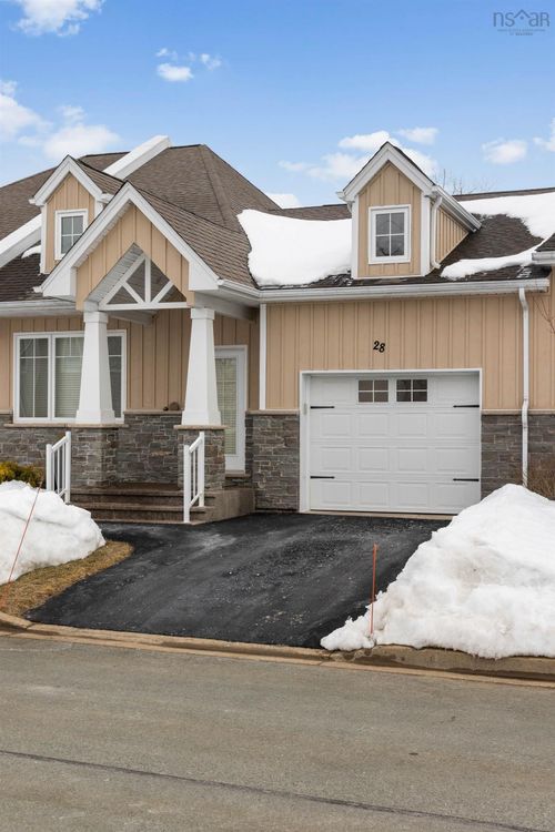 28 Castlestone Dr, Bedford, NS, B4B0J4 | Card Image