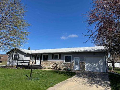 1111 5th Ave, Ackley, IA, 50601-1721 | Card Image