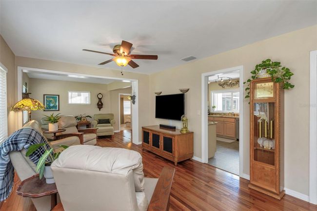 4206 W Palmira Ave, House other with 3 bedrooms, 2 bathrooms and null parking in TAMPA FL | Image 4