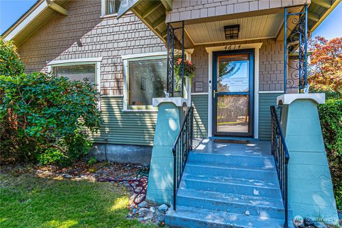 4614 S G St, Tacoma, WA, 98408-6652 | Card Image