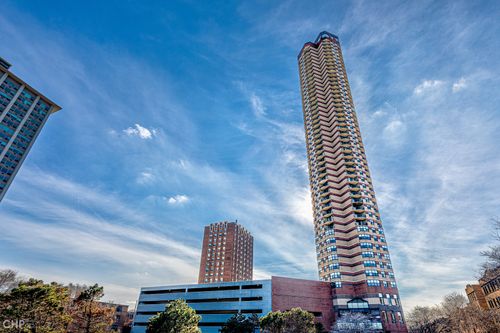 3005-3660 Lake Shore Dr, Chicago, IL, 60613-5313 | Card Image