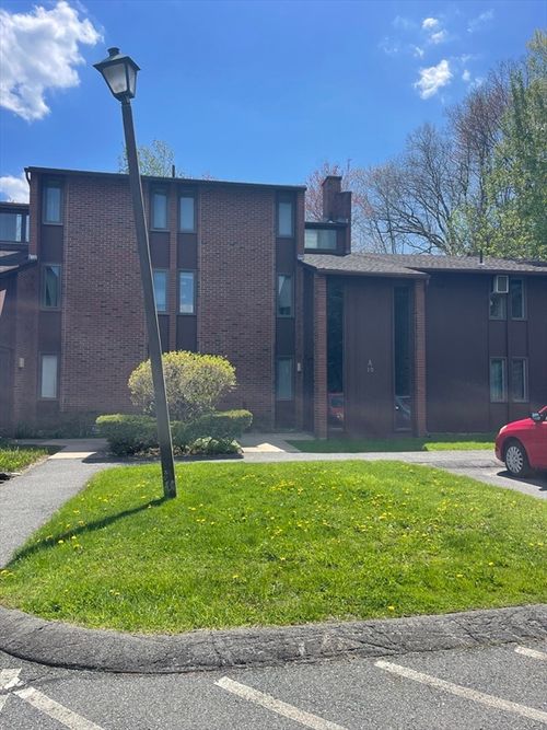1-222 N East St, Amherst, MA, 01002-1676 | Card Image