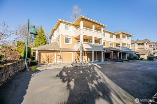 unit-204-23916 Ne 115th Ln, Redmond, WA, 98053-6256 | Card Image