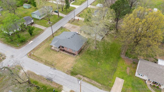 312 Mcbee St, House other with 3 bedrooms, 2 bathrooms and null parking in Commerce OK | Image 29
