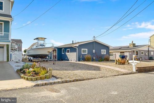 7 W Schuylkill Rd, LITTLE EGG HARBOR TWP, NJ, 08087-1127 | Card Image